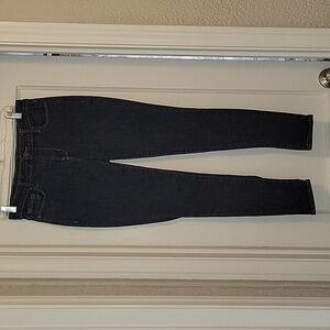Old Navy Rockstar Skinny Jeans Size 8 Petite, 28" inseam